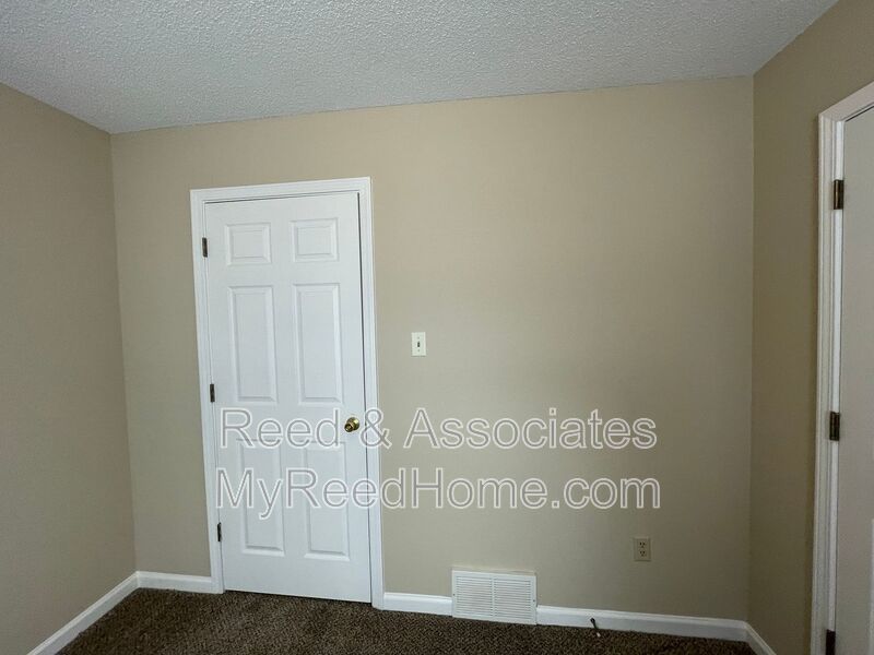 3 Bedroom in Bartlett Raleigh Area property image