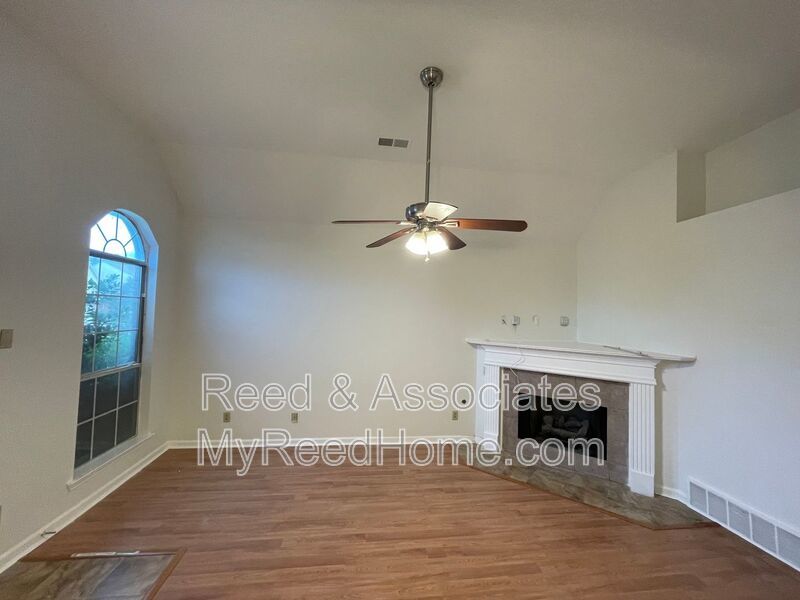1490 Estacada Way property image