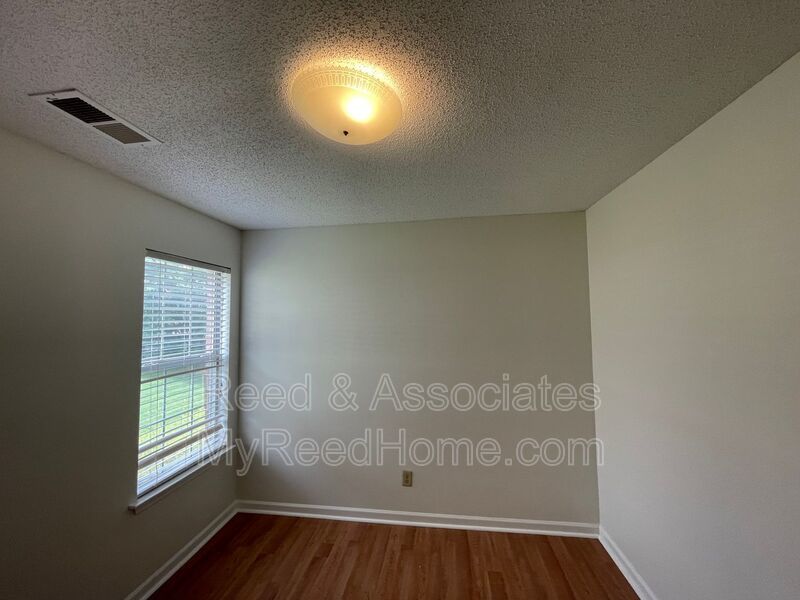 1490 Estacada Way property image