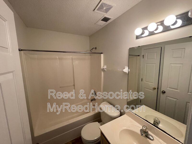 1490 Estacada Way property image