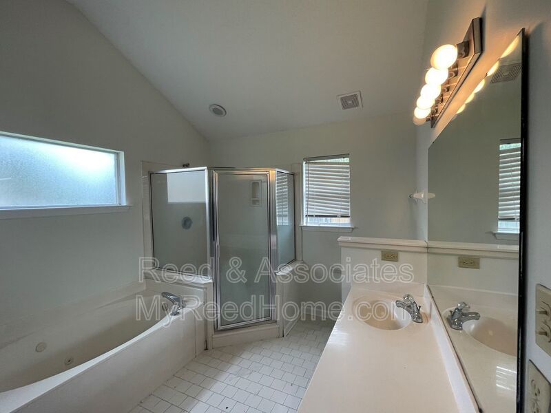 1490 Estacada Way property image