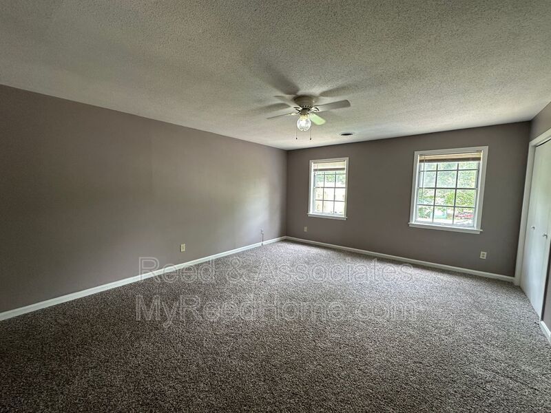 2 Bedroom in Colonial - Yorkshire property image