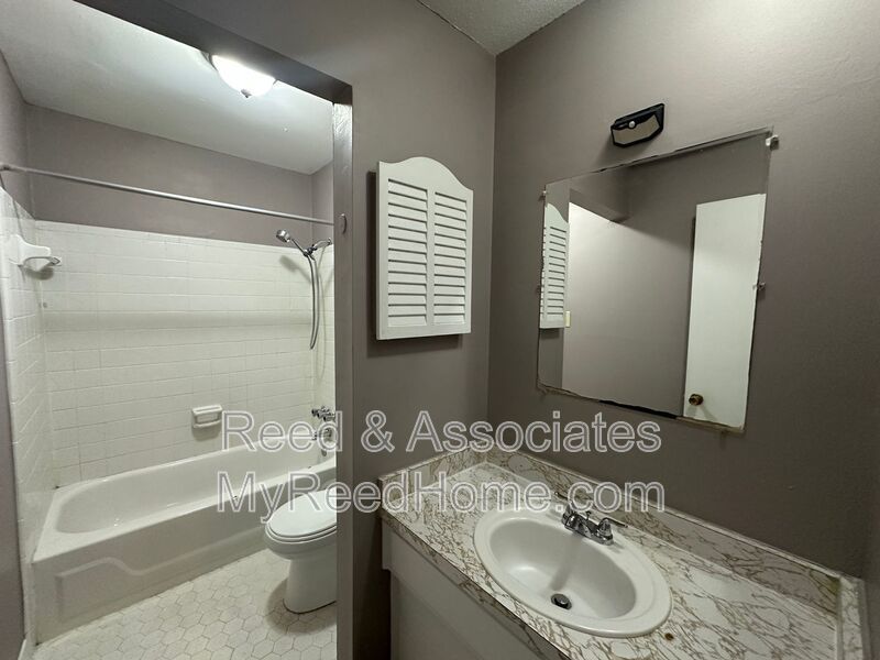 2 Bedroom in Colonial - Yorkshire property image