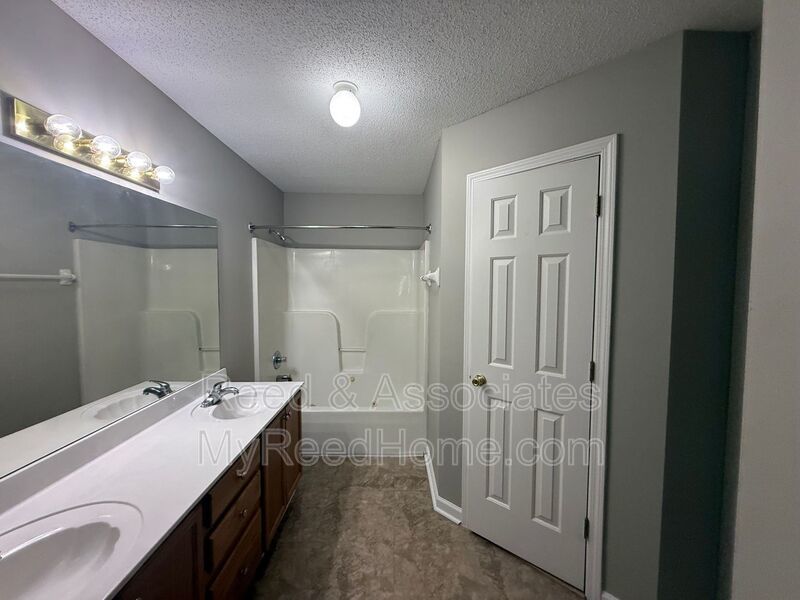 Just Minutes Away from Oakland Elementary! property image