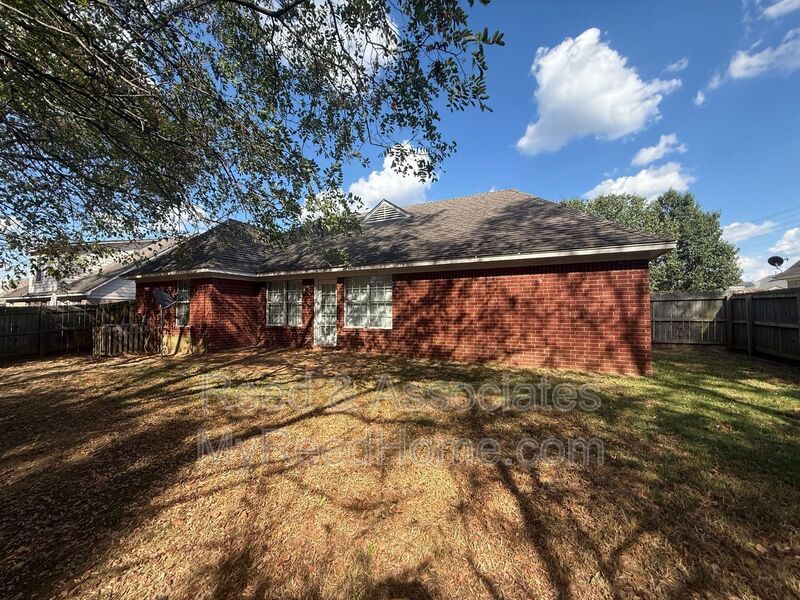 Just Minutes Away from Oakland Elementary! property image