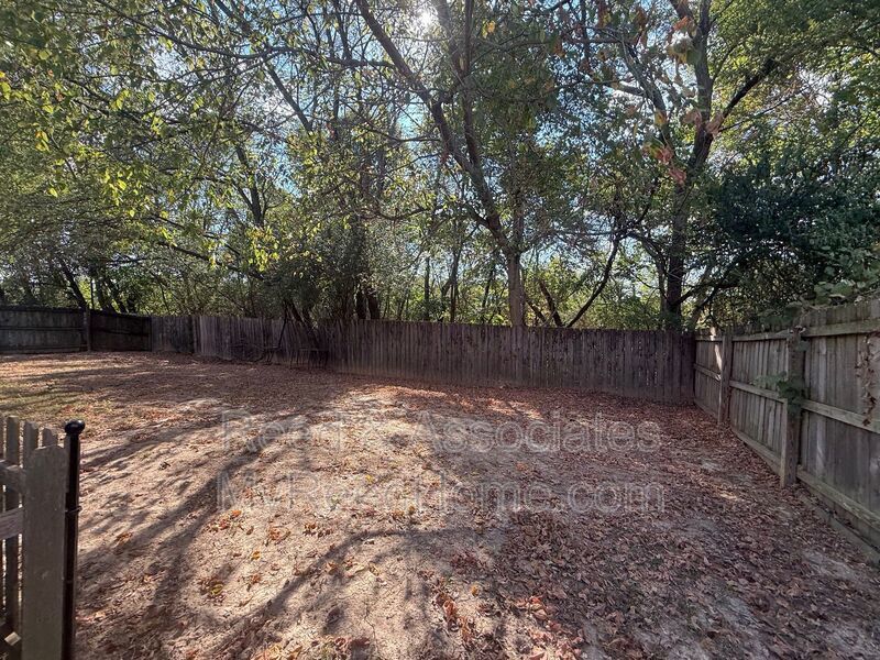 Just Minutes Away from Oakland Elementary! property image