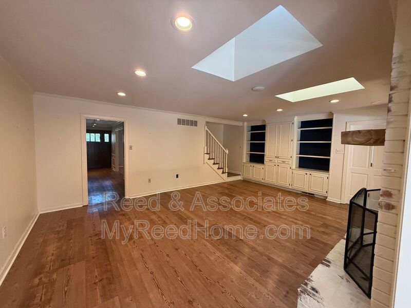 Spacious & Renovated — 5 Bedrooms, 3.5 Baths in Kimbrough Woods! property image
