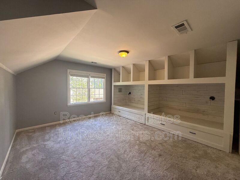 Spacious & Renovated — 5 Bedrooms, 3.5 Baths in Kimbrough Woods! property image