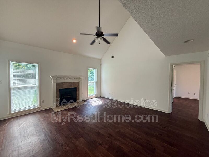 2-Story Bartlett Home! property image