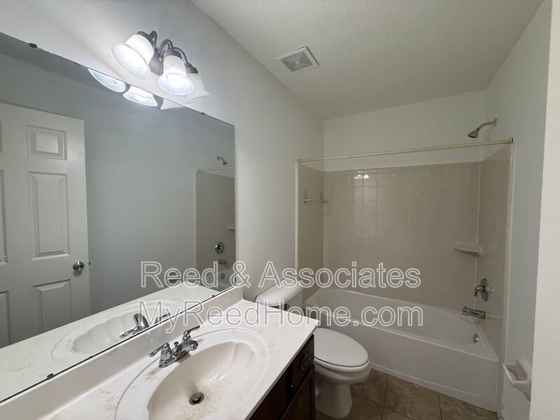 2-Story Bartlett Home! property image